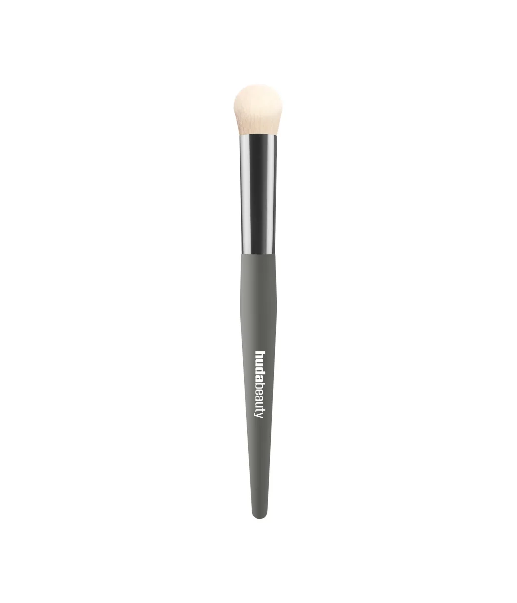 Undereye Buff Brush by Huda Beauty