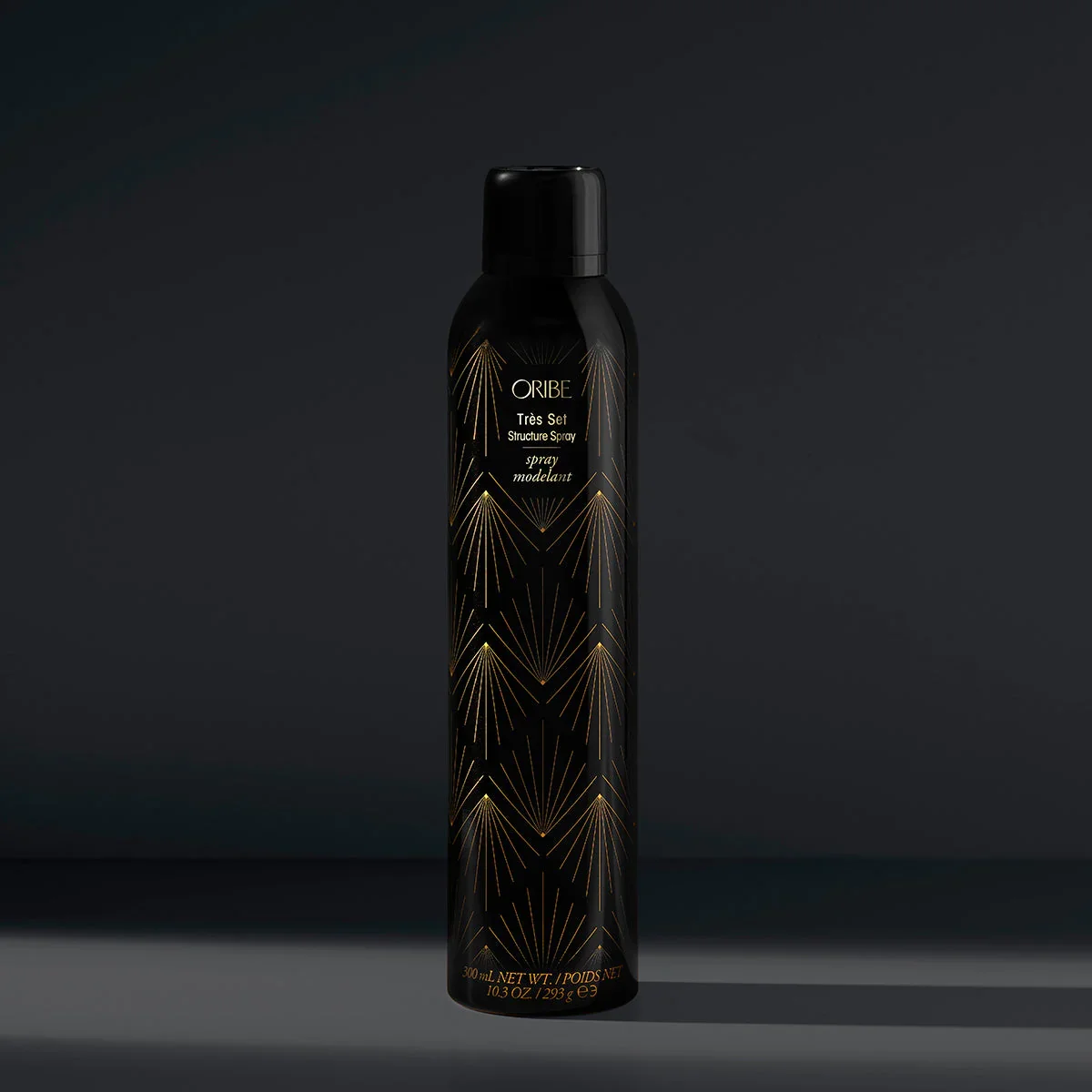 Très Set Structure Spray by Oribe