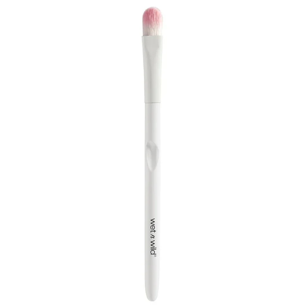 Large Eyeshadow Brush by wet n wild