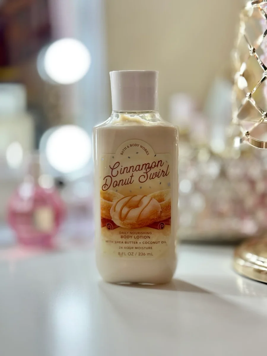 Cinnamon Donut Swirl Daily Nourishing Body Lotion by Bath & Body Works