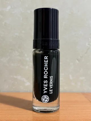 Le Vernis by Yves Rocher