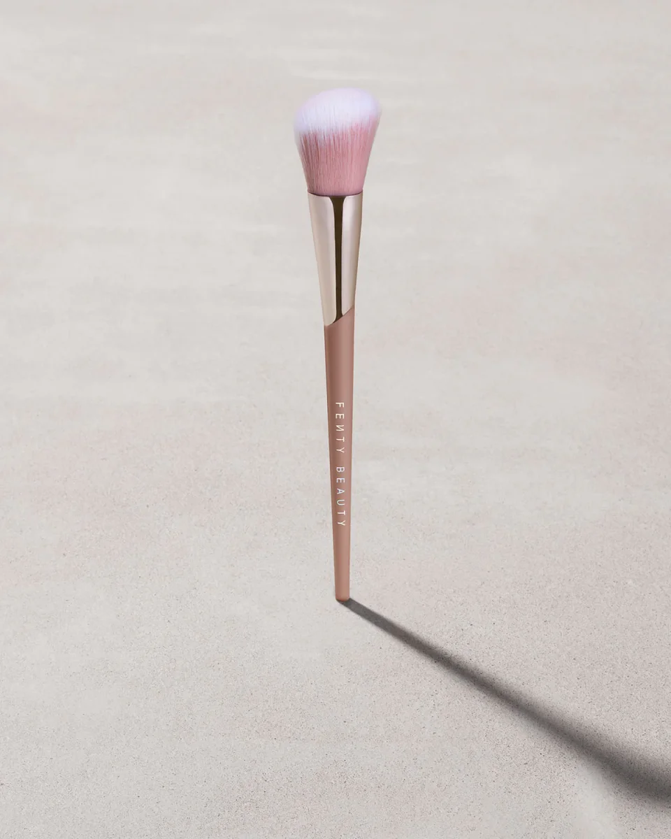 Blush Brush 155 by Fenty Beauty