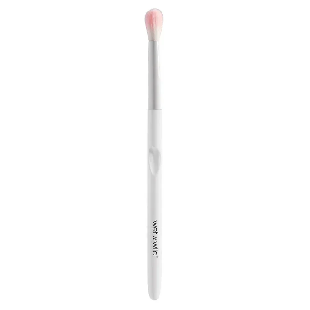 Crease Brush by wet n wild