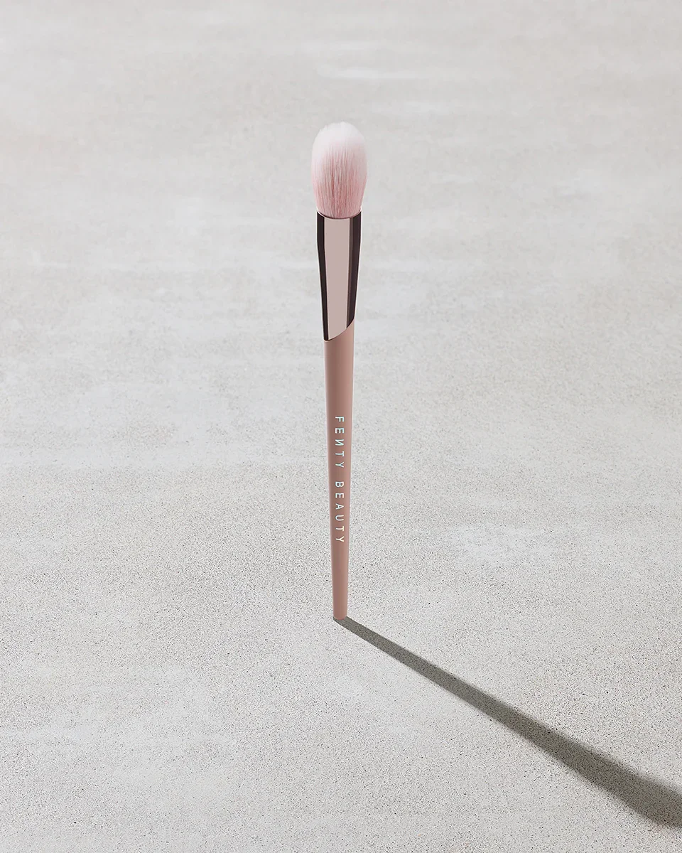 Precision Highlighter Brush 135 by Fenty Beauty