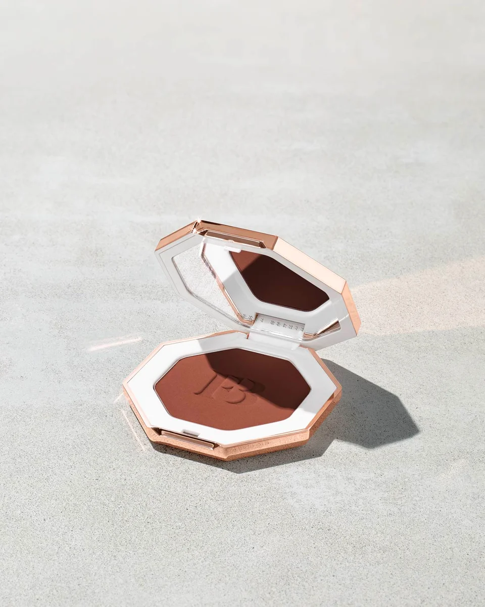 Sun Stalk'r Instant Warmth Bronzer by Fenty Beauty
