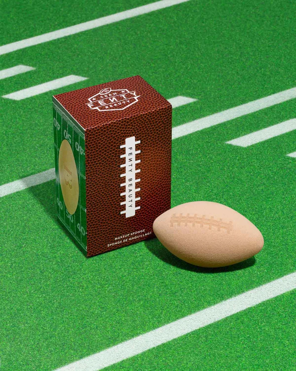 Showstopp'r Football Sponge by Fenty Beauty