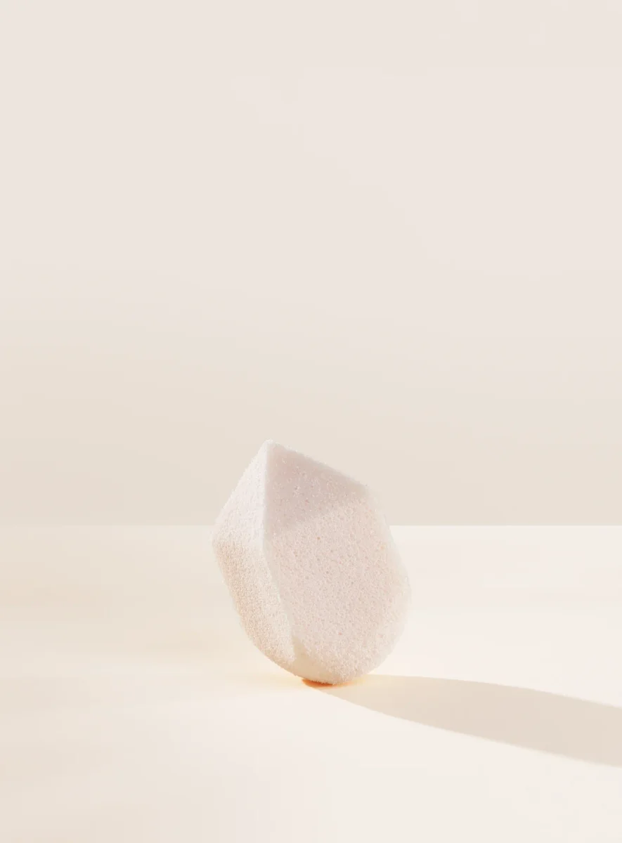 Liquid Touch Multi-Tasking Sponge by Rare Beauty