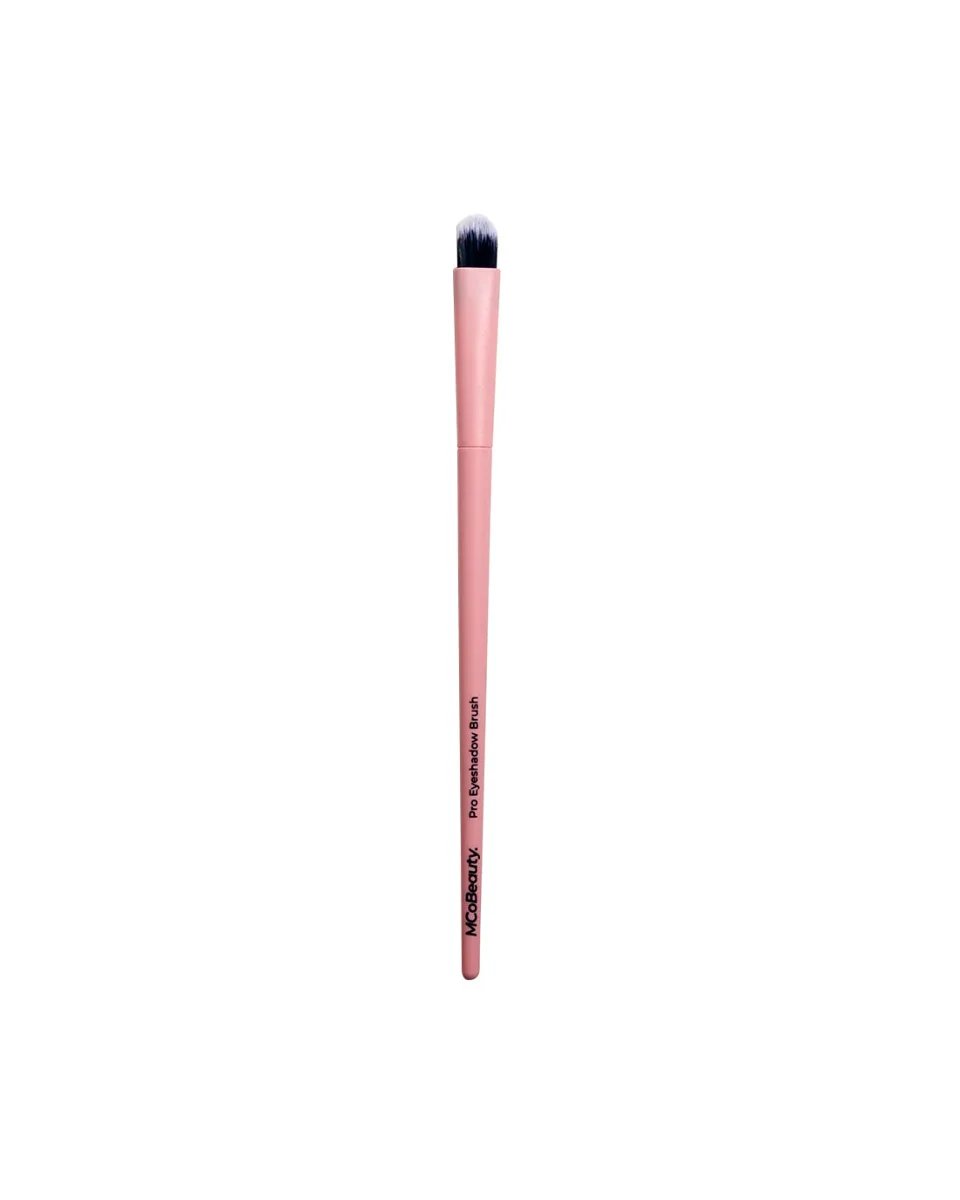 Pro All-Over Eyeshadow Brush by MCoBeauty