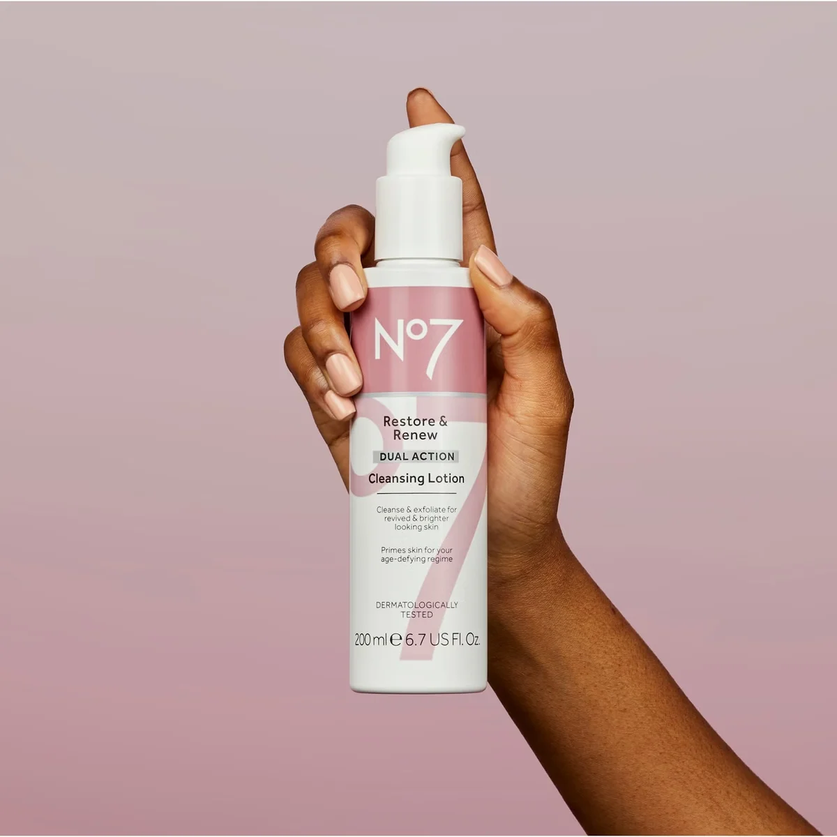 Restore & Renew Dual Action Cleansing Lotion by No7