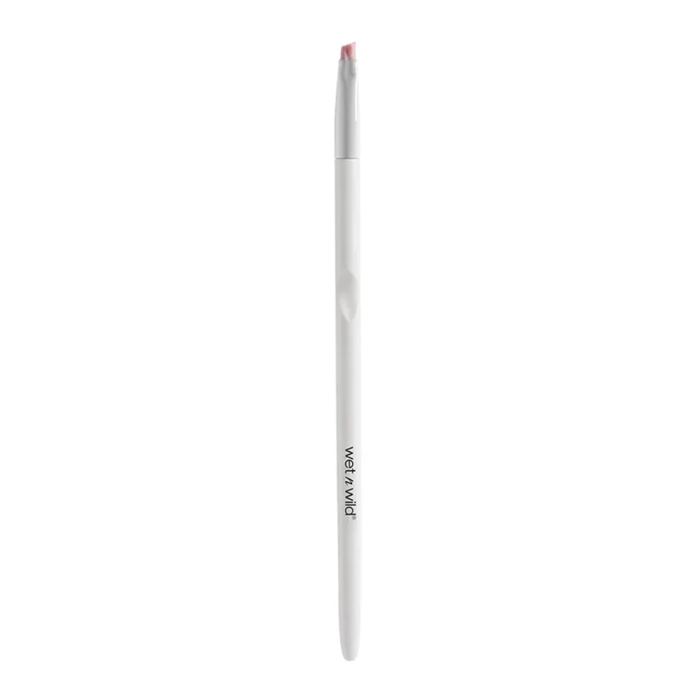 Angled Liner Brush by wet n wild