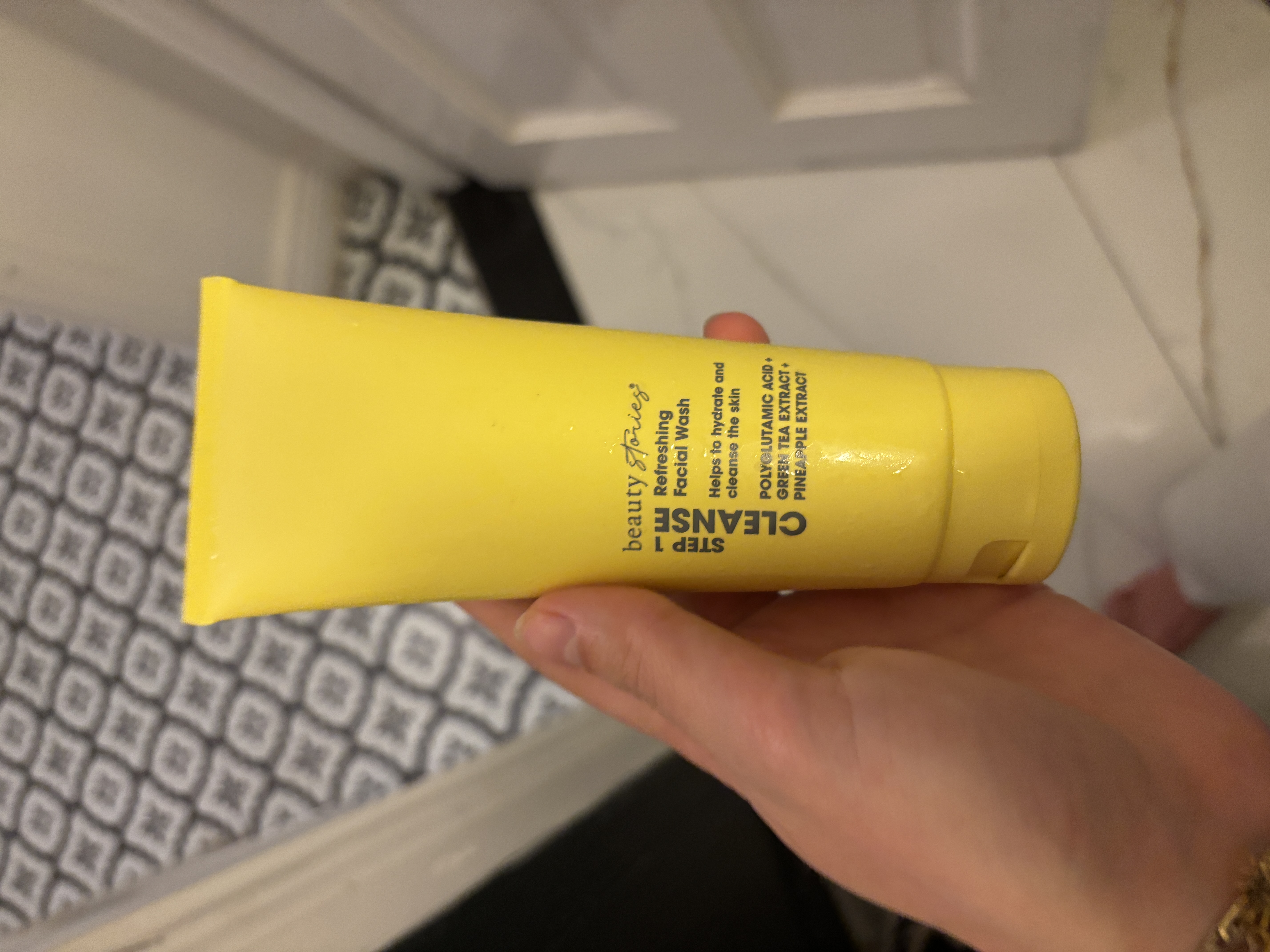Refreshing Facial Wash by Beauty Stories
