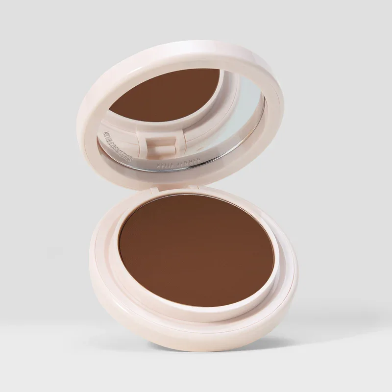 Natural Blur Powder Foundation by Kylie Cosmetics