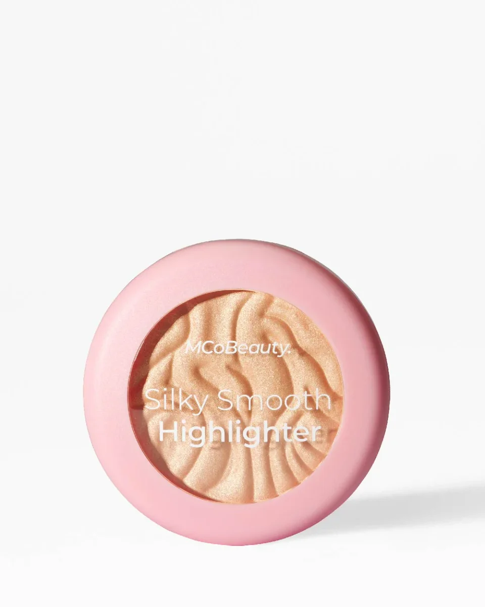 Silky Smooth Highlighter by MCoBeauty