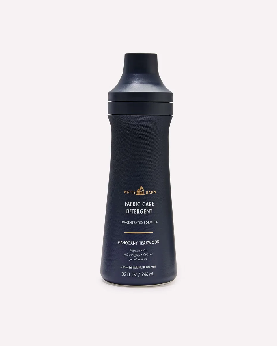 Mahogany Teakwood Laundry Detergent by Bath & Body Works